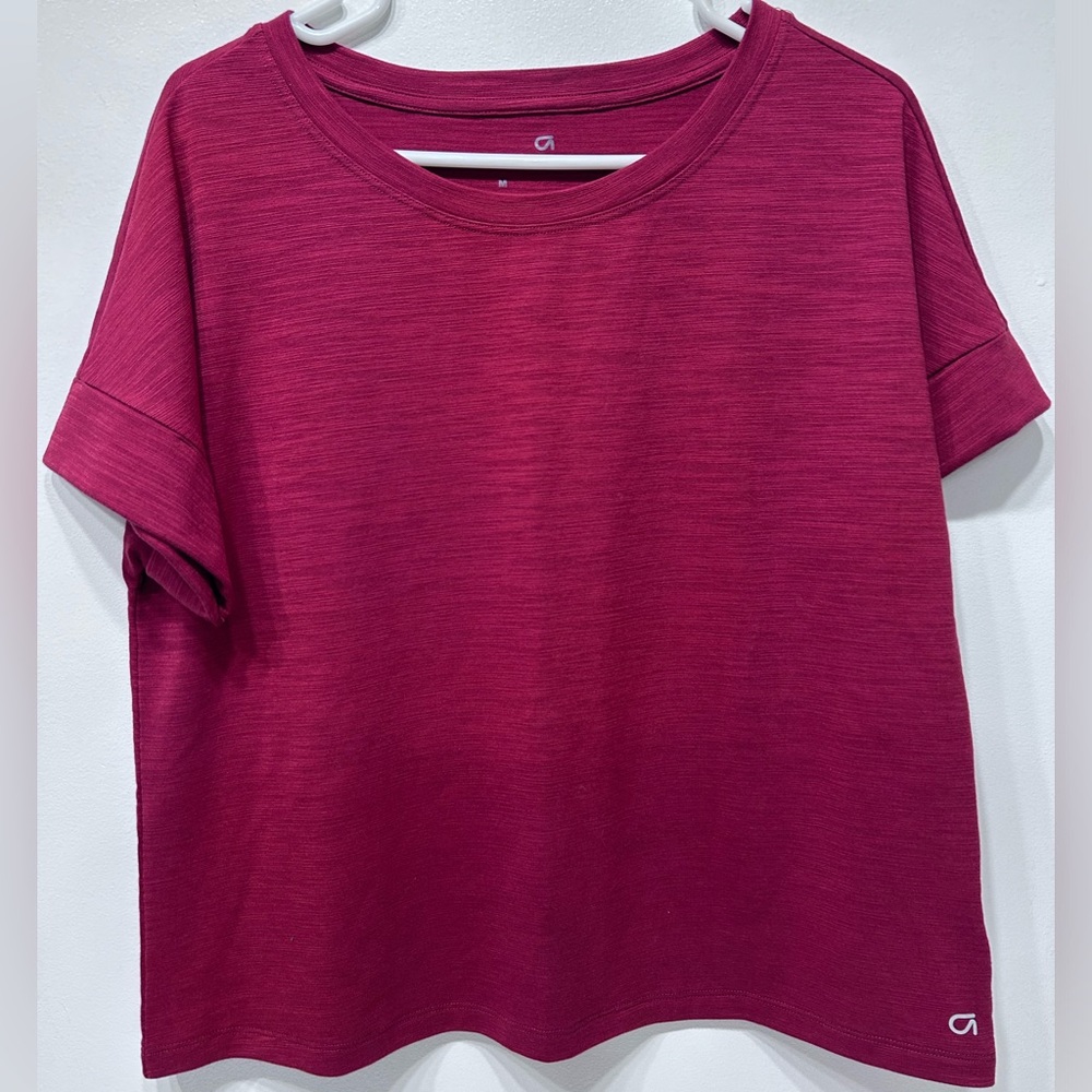 Gap Fit Women’s  Red Crop Crew Neck Tee‎ Shirt Size M